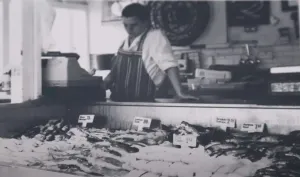 mona_seafoods1