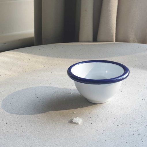 Classic Enamel Pinch Pot (blue/ white)