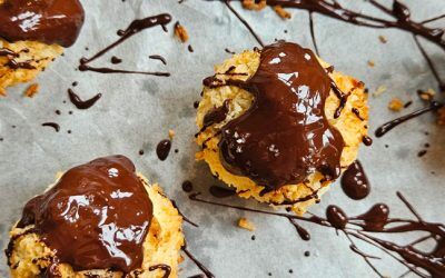 Dark chocolate and sea salt macaroons