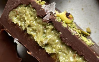 Pistachio + sea salt Dubai chocolate cups